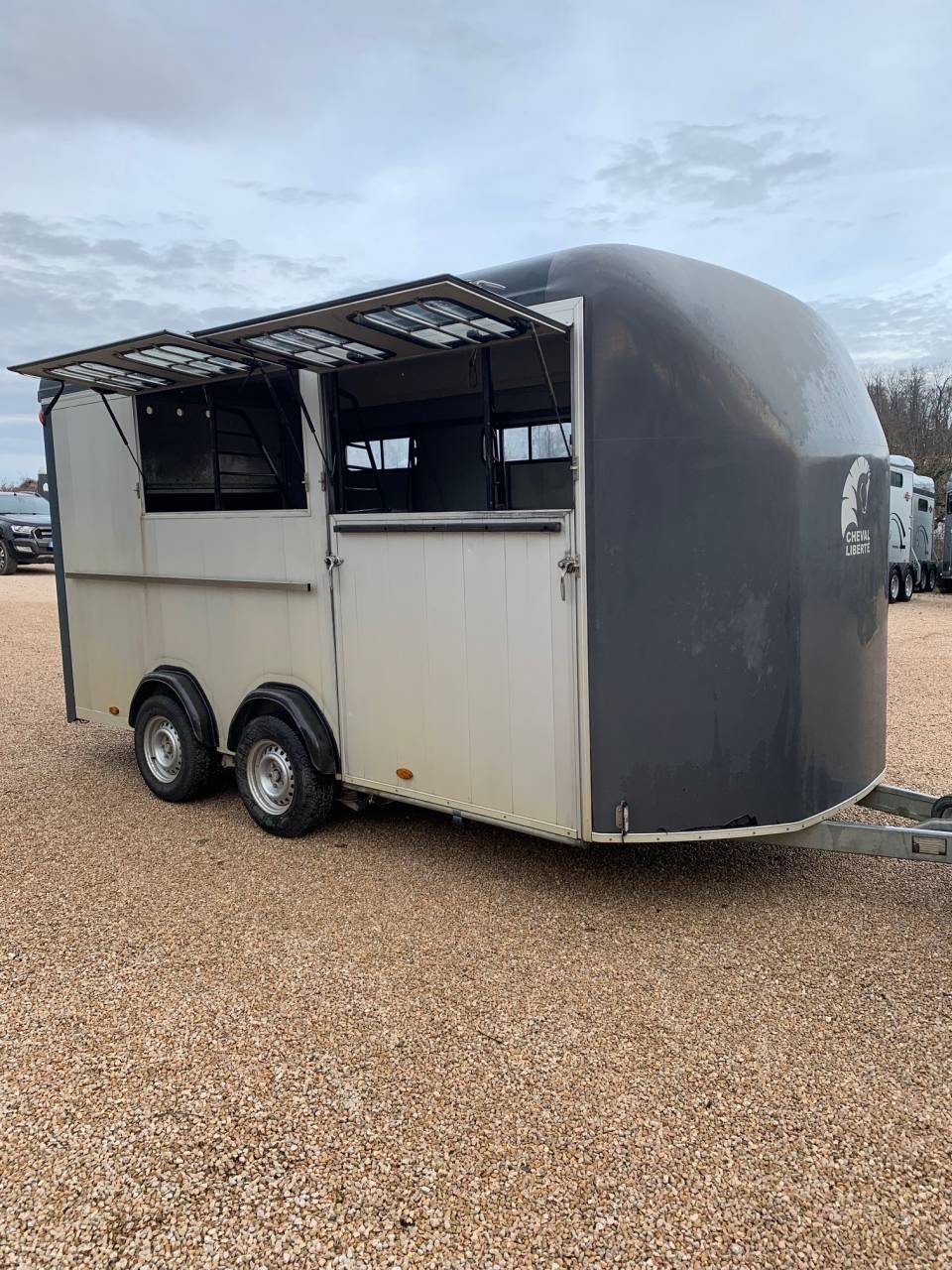 Van occasion 4 places - 2017