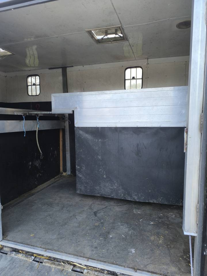 Camionette opel movano 2 chevaux 