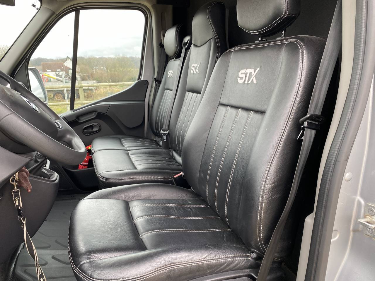 Camionnette chevaux stx stalle 