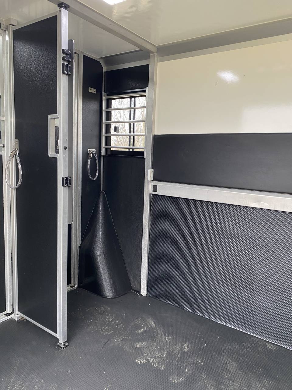 Camionnette chevaux stx stalle 