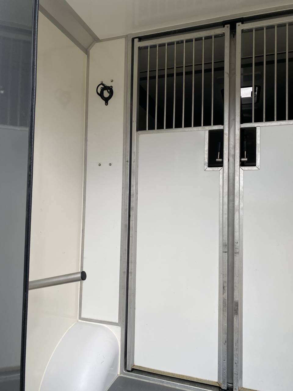 Camionnette chevaux stx stalle 