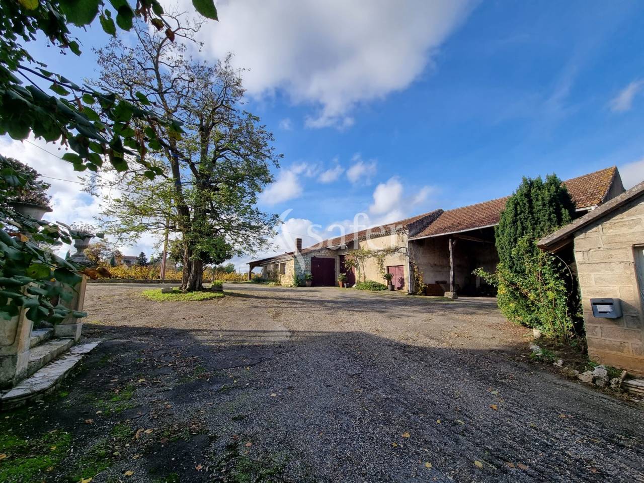 Propri&eacute;t&eacute; dans la Vall&eacute;e du Lot, en zone AOC Cahors