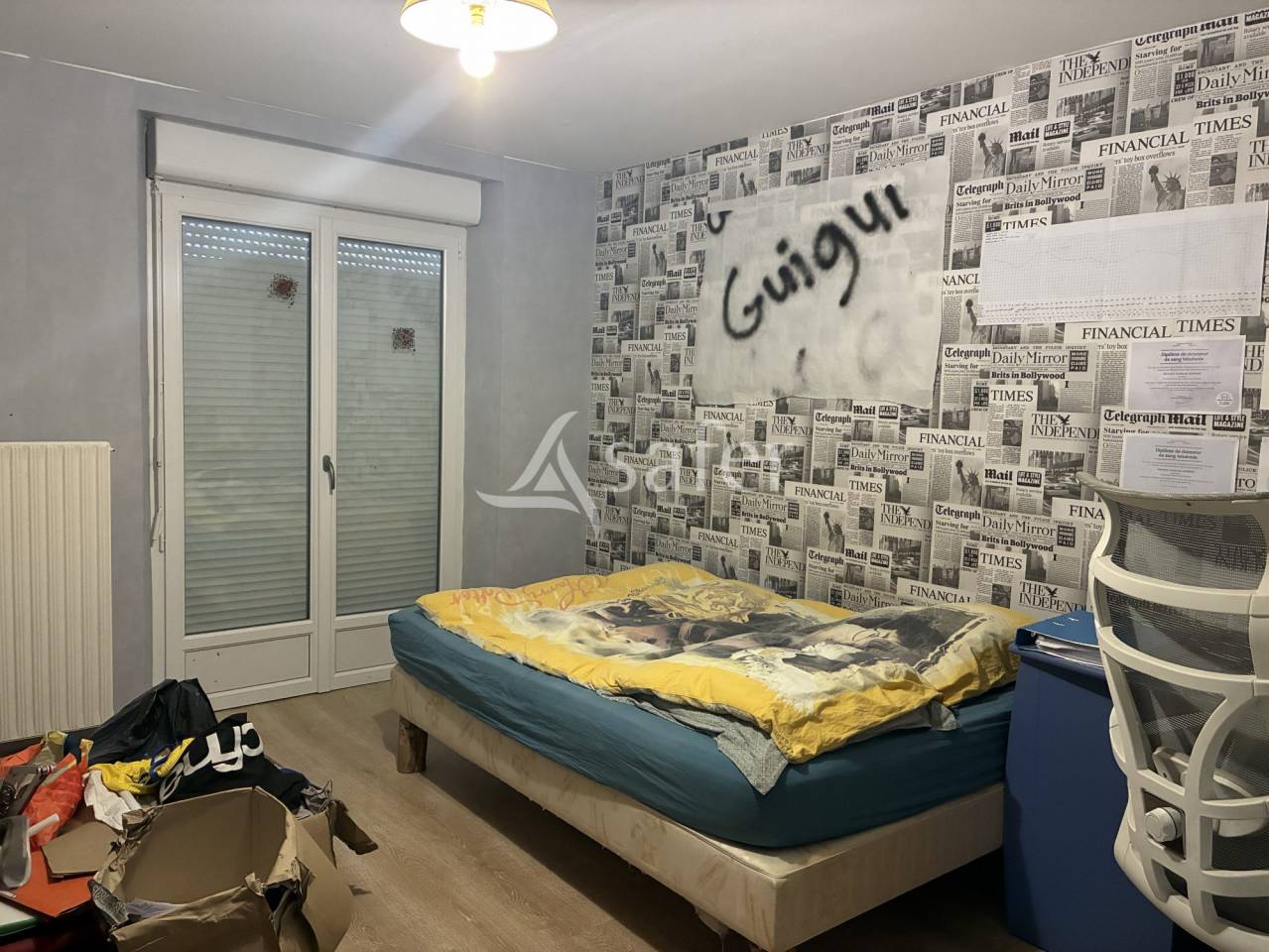 Ferme avec grange et b&acirc;timents - Terrains de 8 &agrave; 24 hectares