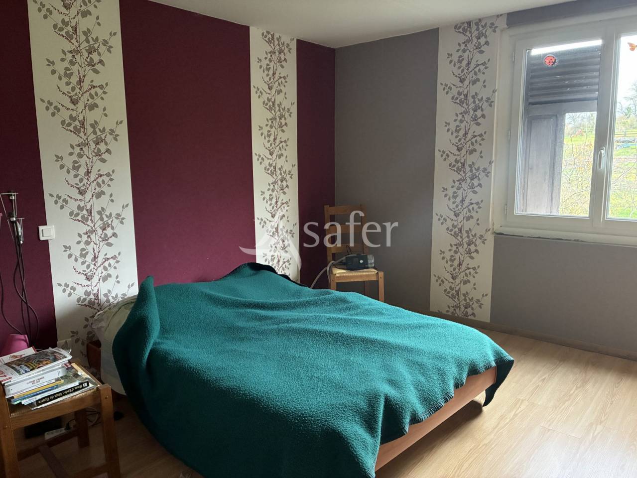 Ferme avec grange et b&acirc;timents - 24 hectares