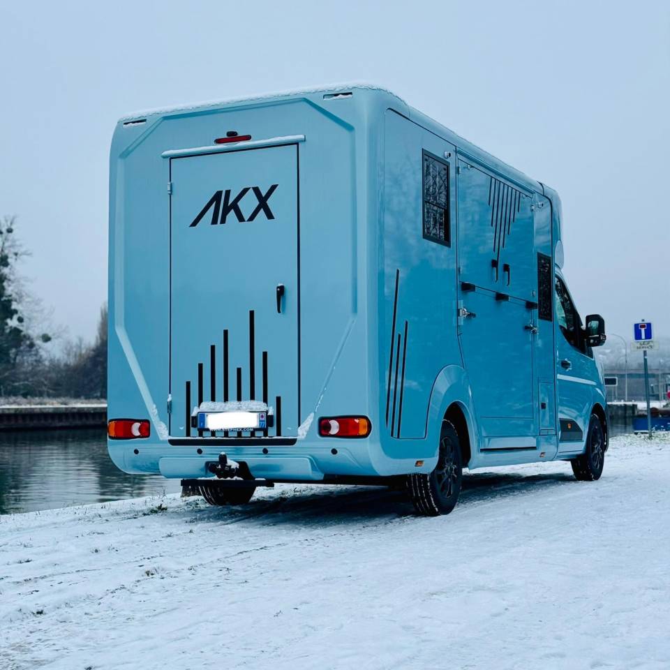 Camion chevaux Vl AKX 