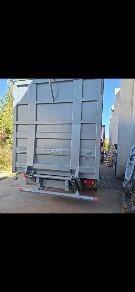 Renault Midlum 180dci     2004.  5 chevaux 