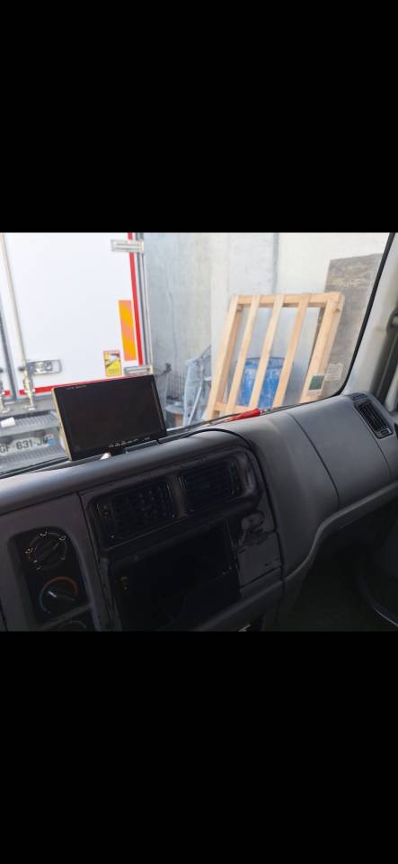 Renault Midlum 180dci     2004.  5 chevaux 