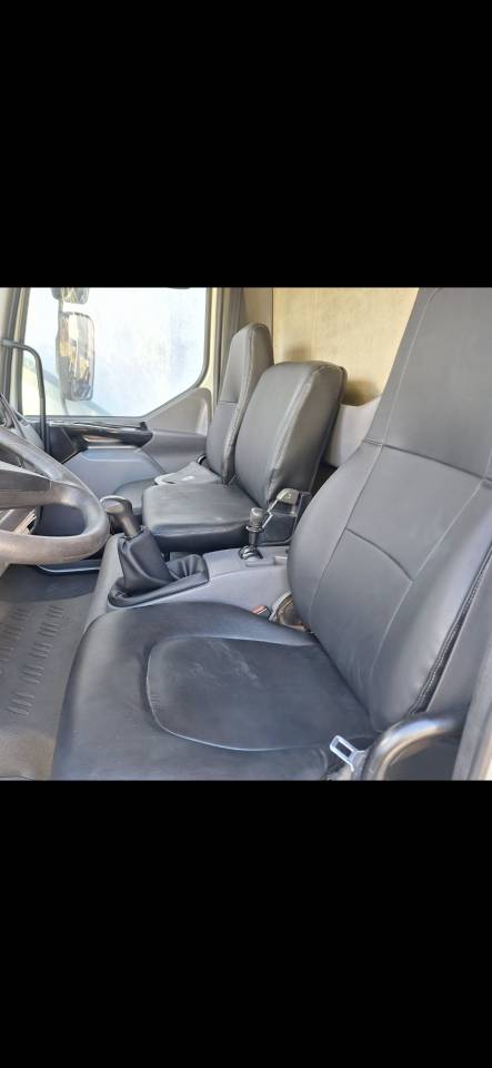 Renault Midlum 180dci     2004.  5 chevaux 