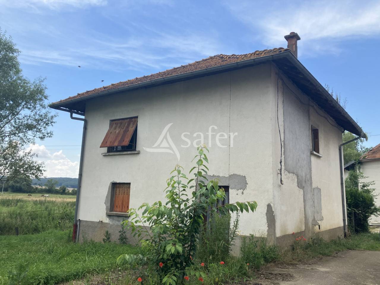 B&acirc;timent &eacute;questre avec 10 ha - Maison &agrave; r&eacute;habiliter