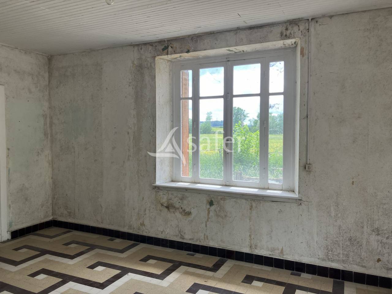 B&acirc;timent &eacute;questre avec 10 ha - Maison &agrave; r&eacute;habiliter