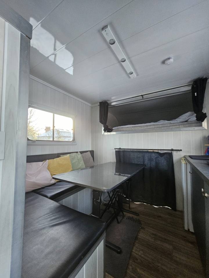 Camion chevaux PL 7 places home car 