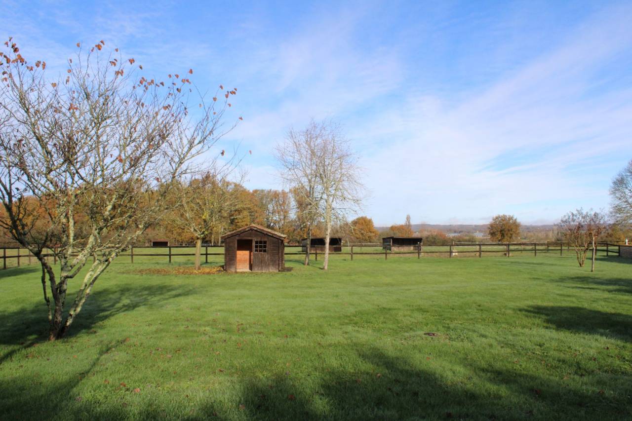 ADORABLE PROPRIETE DE 7 HECTARES DANS LE LOT ET GARONNE