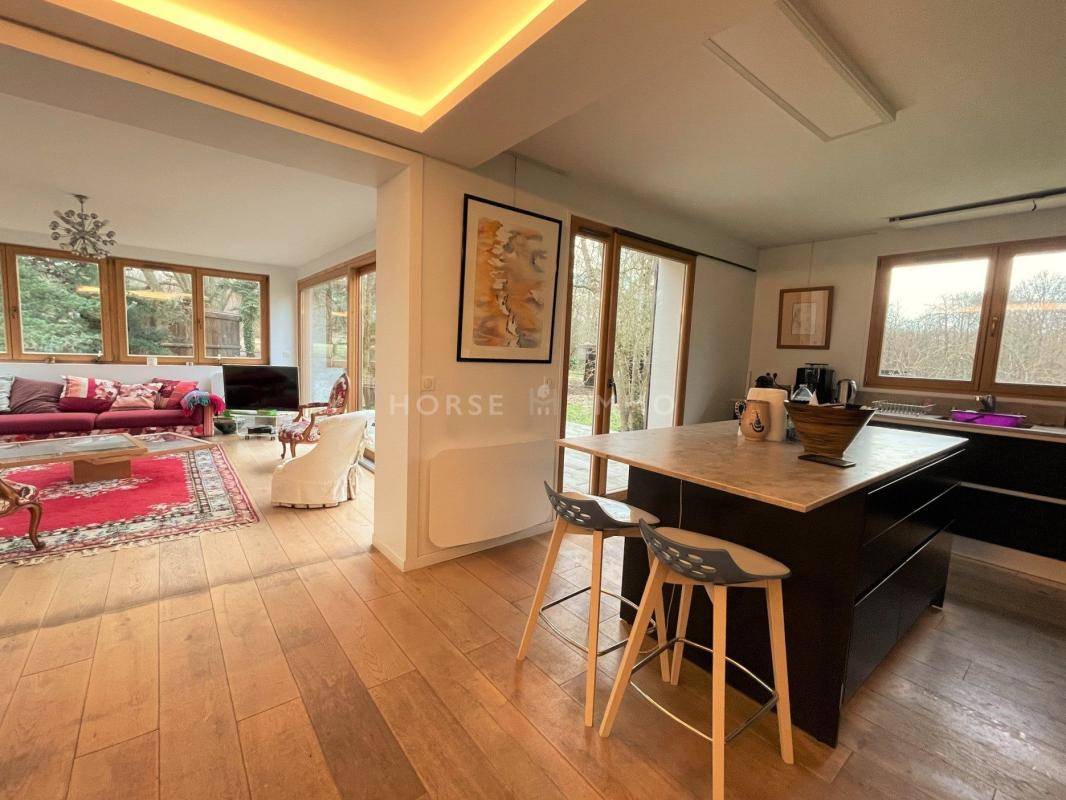 Propri&eacute;t&eacute; et Installations &eacute;questres sur 9,5 hectares dans le