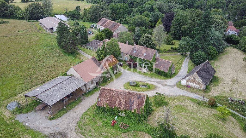 Propri&eacute;t&eacute; d'environ 12,20 ha tr&egrave;s bien structur&eacute;e