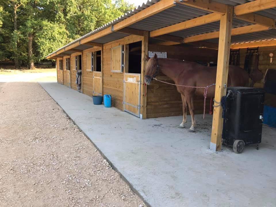 &Agrave; 30 minutes de Bergerac &ndash; 3 logements sur 4 hect