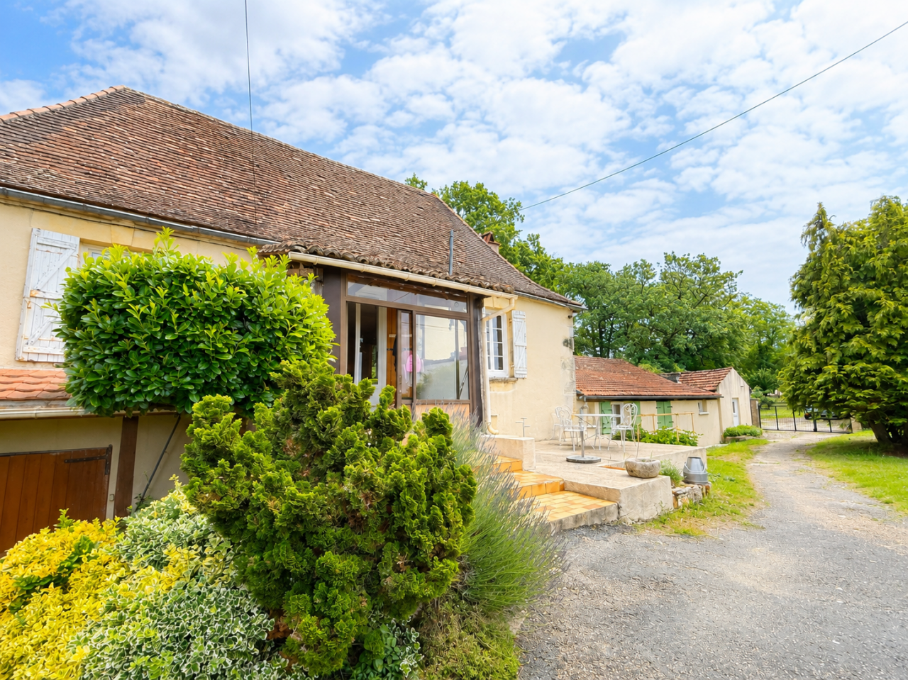 &Agrave; 30 minutes de Bergerac &ndash; 3 logements sur 4 hect