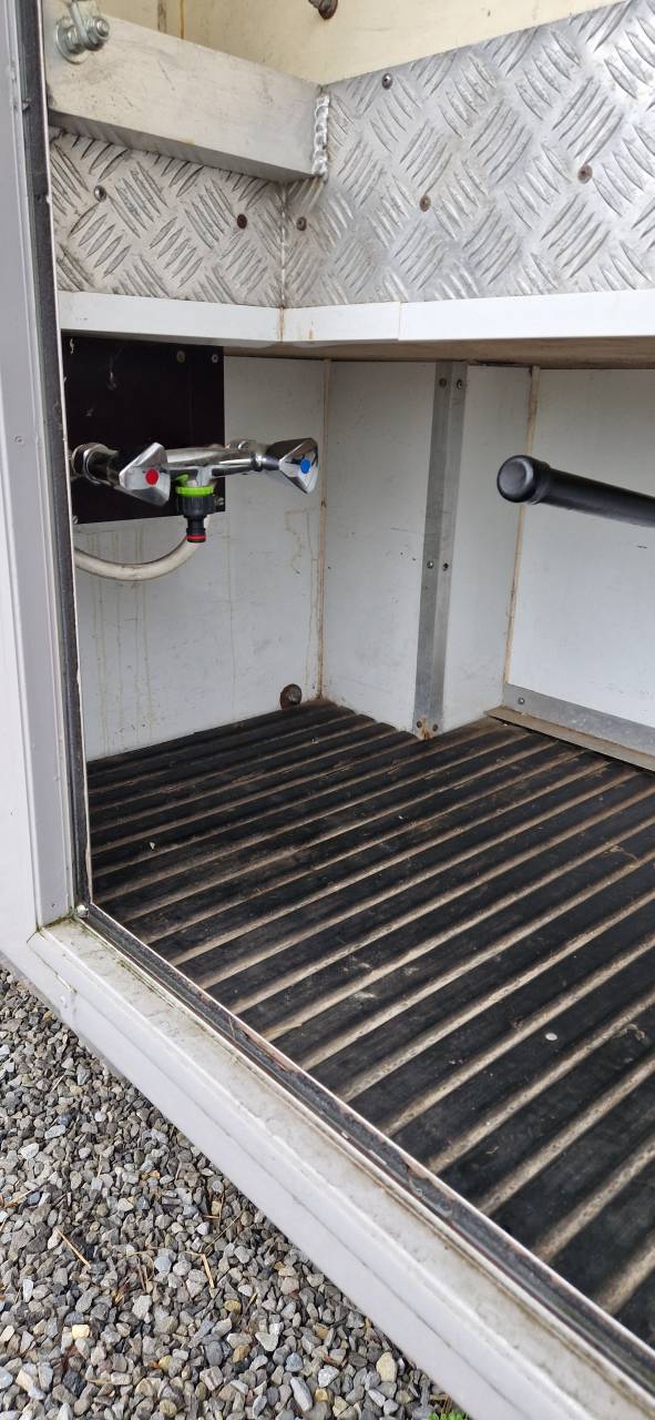 Camion MAN 4 chevaux a vendre