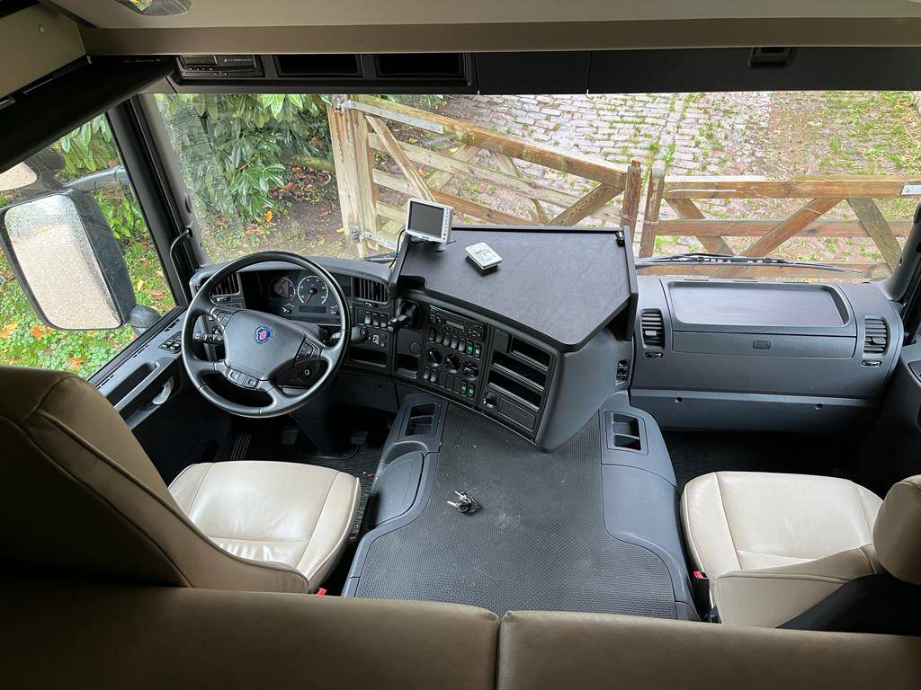 ScaniaP380 Carrosserie STX 5 chevaux 