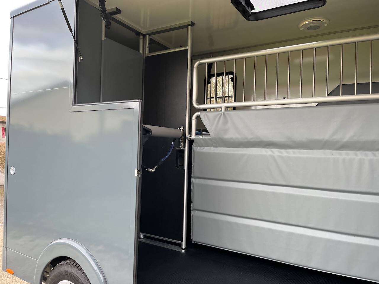 RENAULT MASTER Blue dCi 170 MSG STALLION LIGHT BOITE AUTOMATIQUE