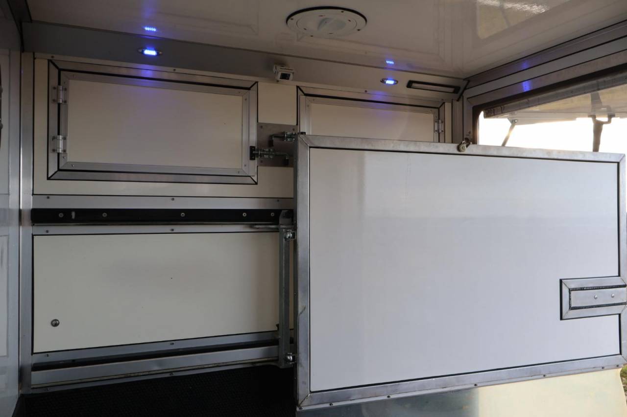 VL RENAULT MASTER 165CH CAVALCAR 3P STALLE 