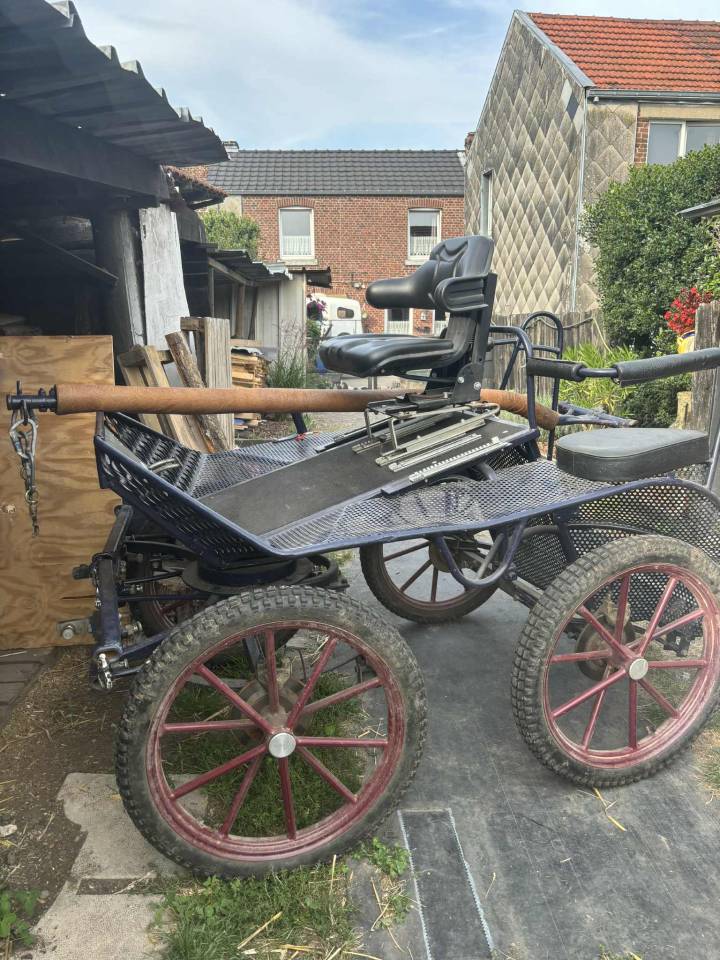 A vendre voiture d attelage 