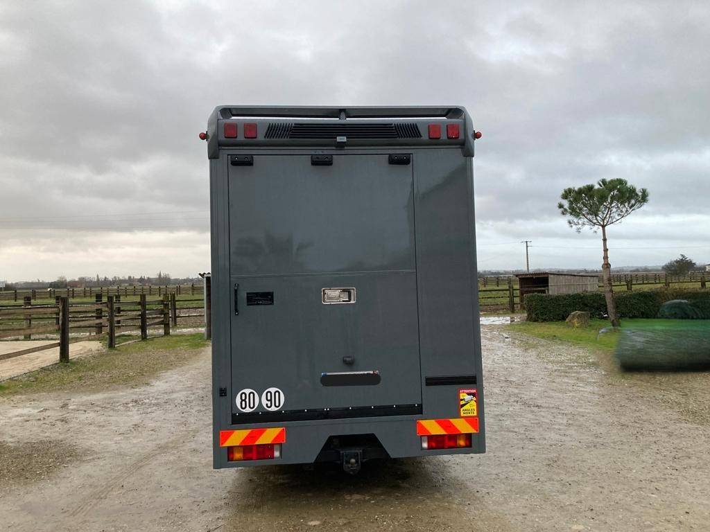 AK 12/230 6 chevaux avec home car