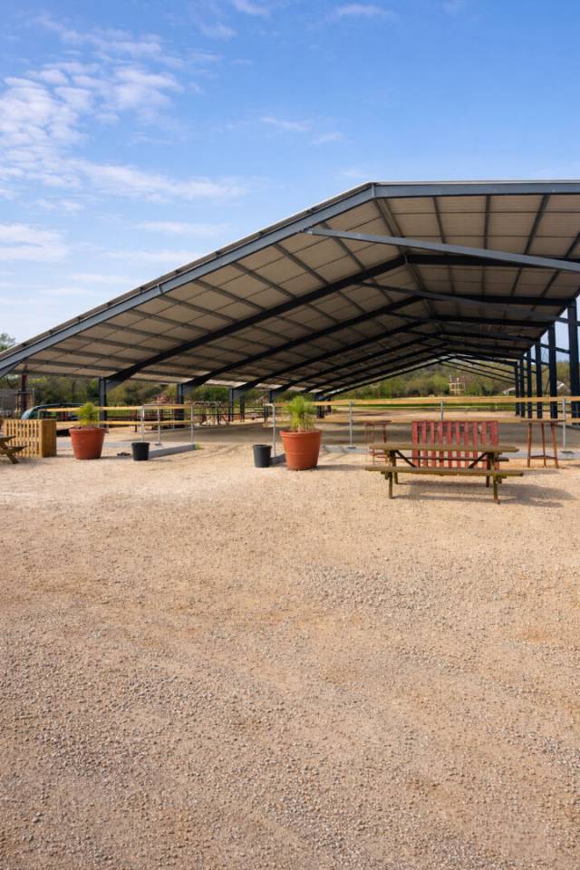 Propri&eacute;t&eacute; &eacute;questre avec habitations Clefs en main, Praye (54116)