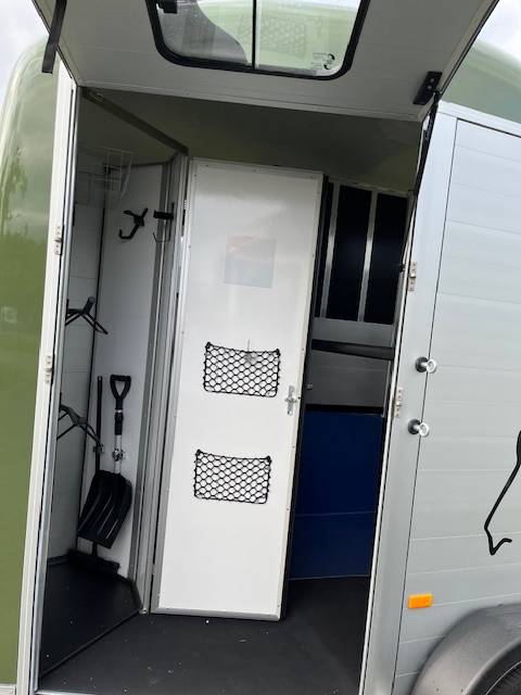 Cheval libert&eacute; Touring country   "sellerie offerte "