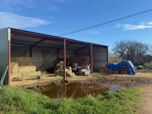 VEND FONDS DE COMMERCE CENTRE EQUESTRE LES MURETTES VAR