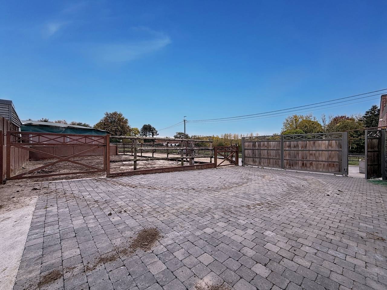 Propri&eacute;t&eacute; &eacute;questre sur 4,7 ha &agrave; Rebecq