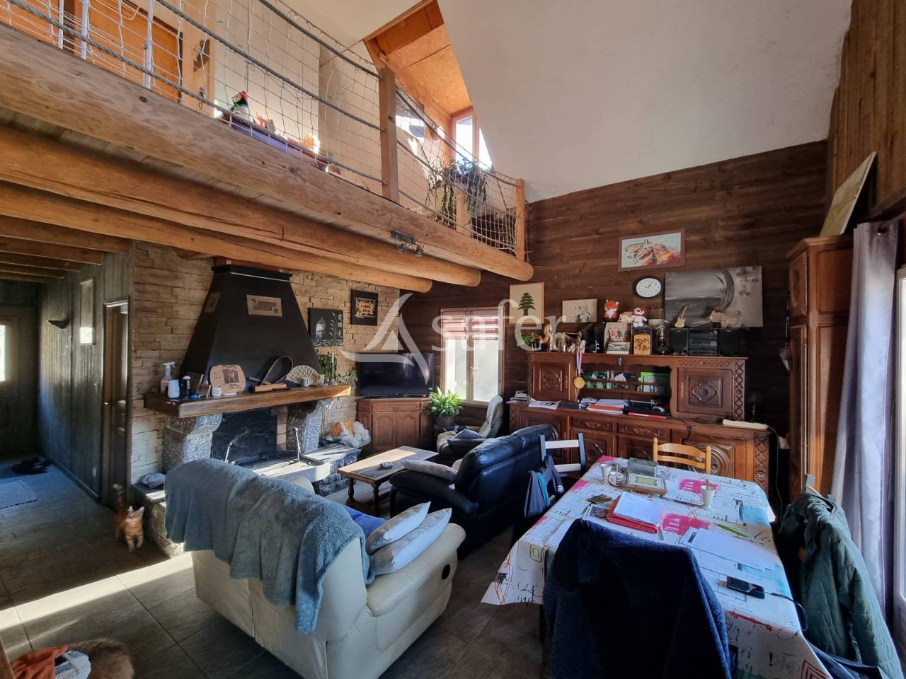 Propri&eacute;t&eacute; agricole sur 20 ha proche d'Arreau