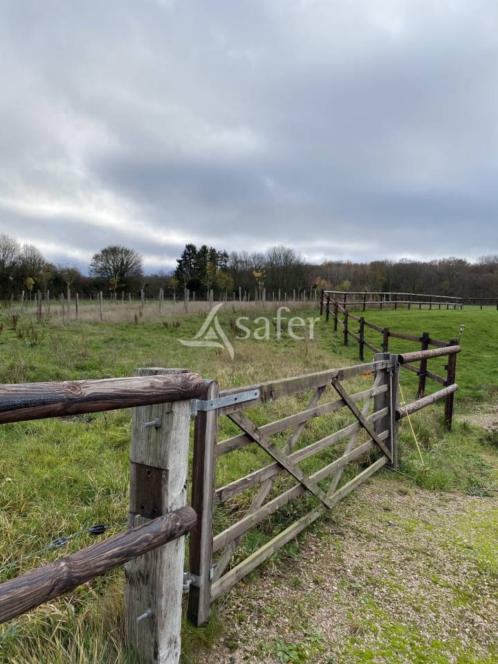 Corps de Ferme entre Caen et Falaise