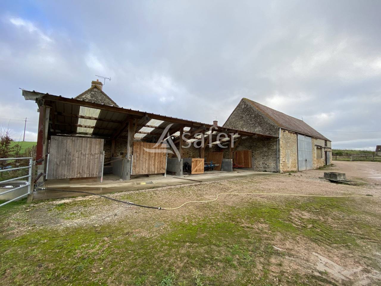 Corps de Ferme entre Caen et Falaise