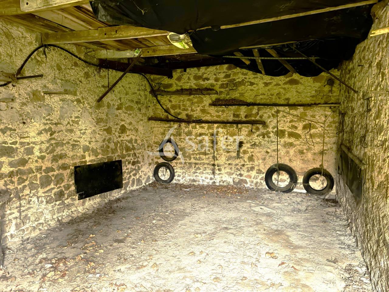 Fermette typique du bourbonnais