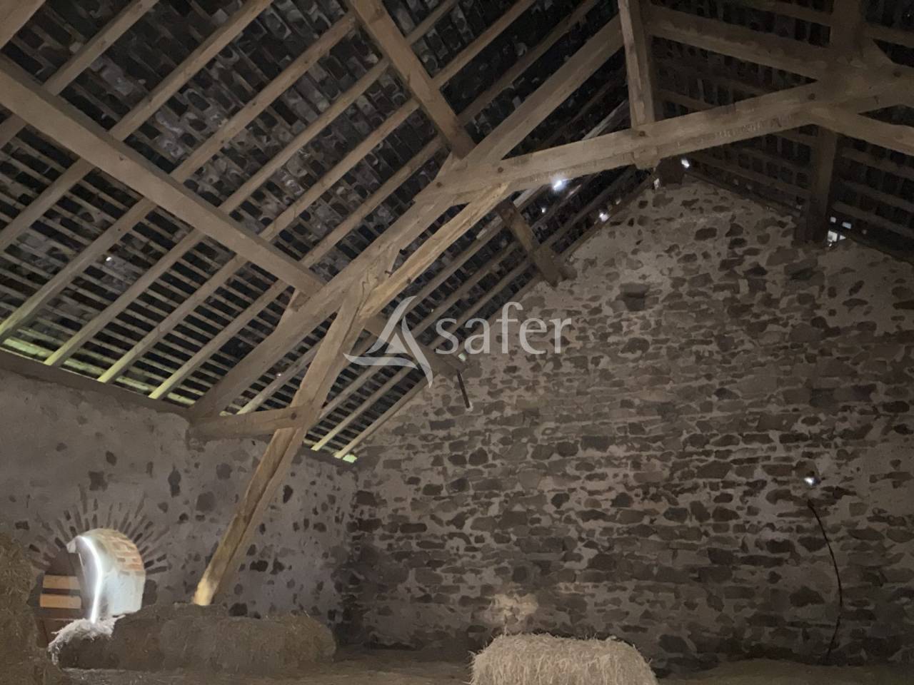 Fermette typique du bourbonnais