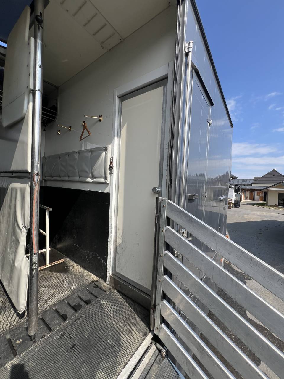 Camion avec Home Car