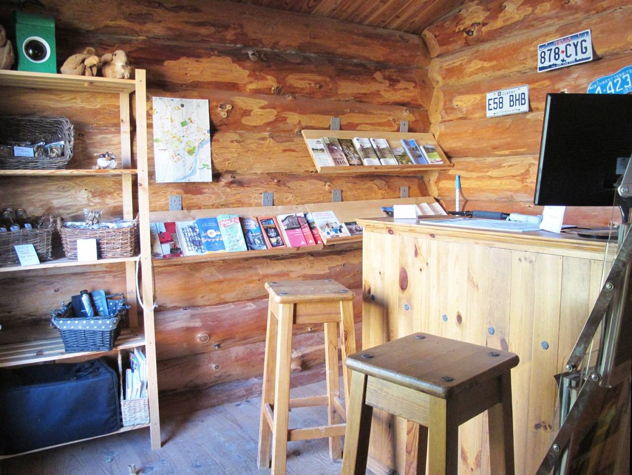 Domaine Equestre centr&eacute; sur le Bien Etre &eacute;quin et l'Agro&eacute;co