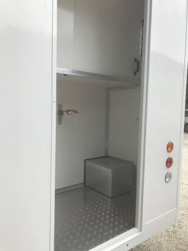 Renault master 148 000 kms carrosserie neuve 36 500 &euro;