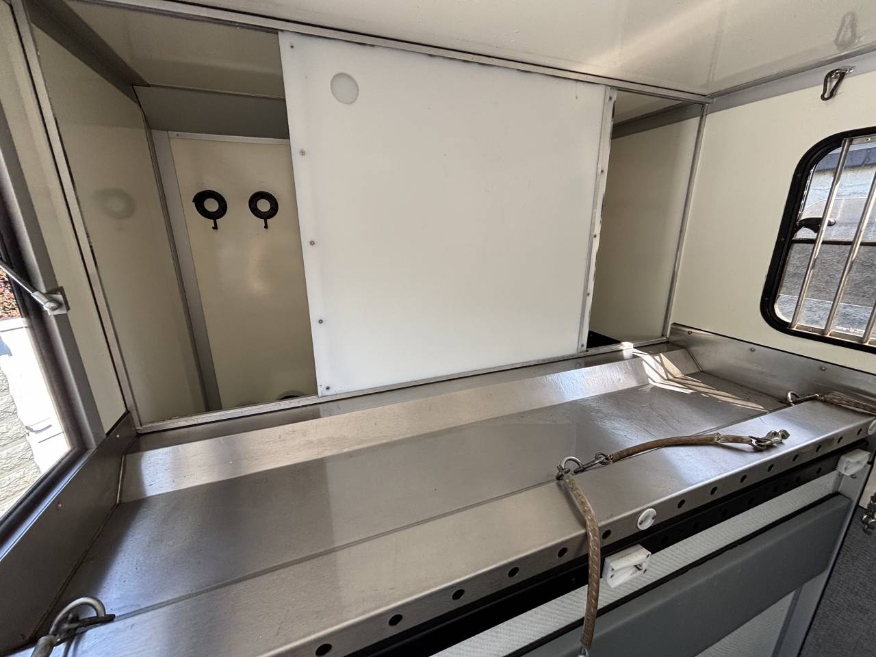 Camion &agrave; chevaux MSG Light Peugeot Boxer