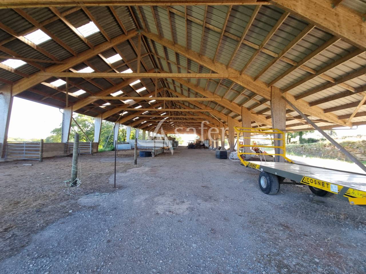 Propri&eacute;t&eacute; &eacute;questre / &eacute;levage sur 32 ha au coeur du Parc Natu