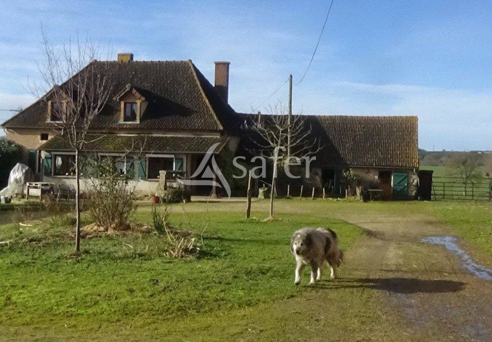 propri&eacute;t&eacute; de charme : ancienne ferme de ch&acirc;teau