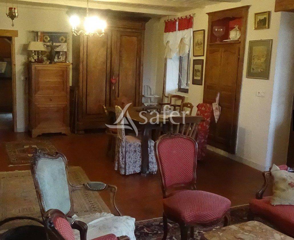 propri&eacute;t&eacute; de charme : ancienne ferme de ch&acirc;teau