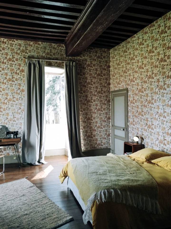 Manoir du XVIeme , 2 corps de ferme, &eacute;tang, 22 ha 