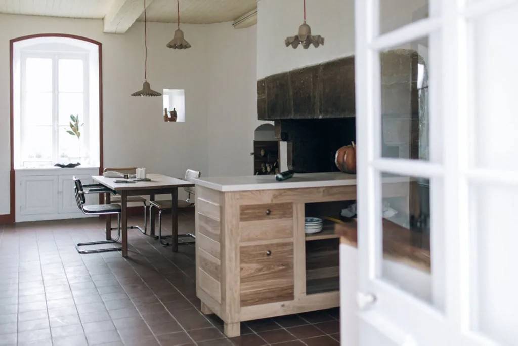 Manoir du XVIeme , 2 corps de ferme, &eacute;tang, 22 ha 