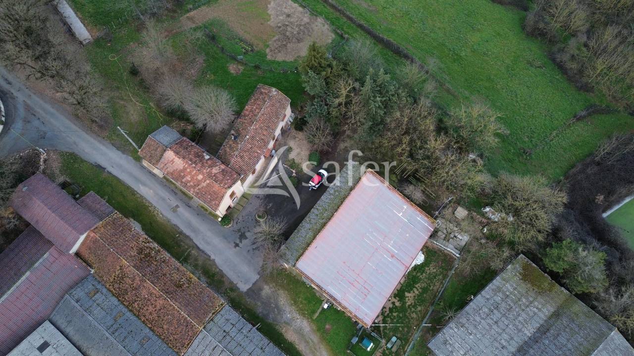 Exploitation agricole id&eacute;al &eacute;levage 102 ha