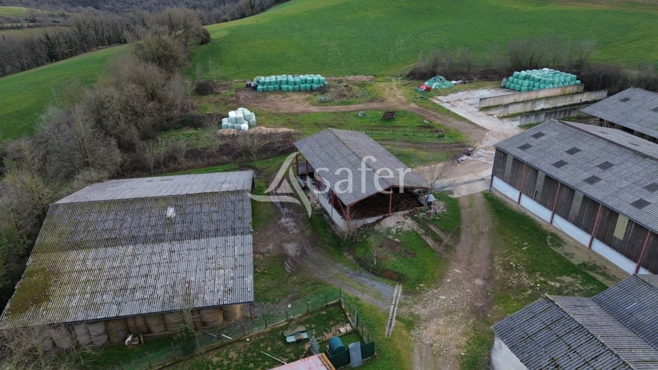 Exploitation agricole id&eacute;al &eacute;levage 102 ha