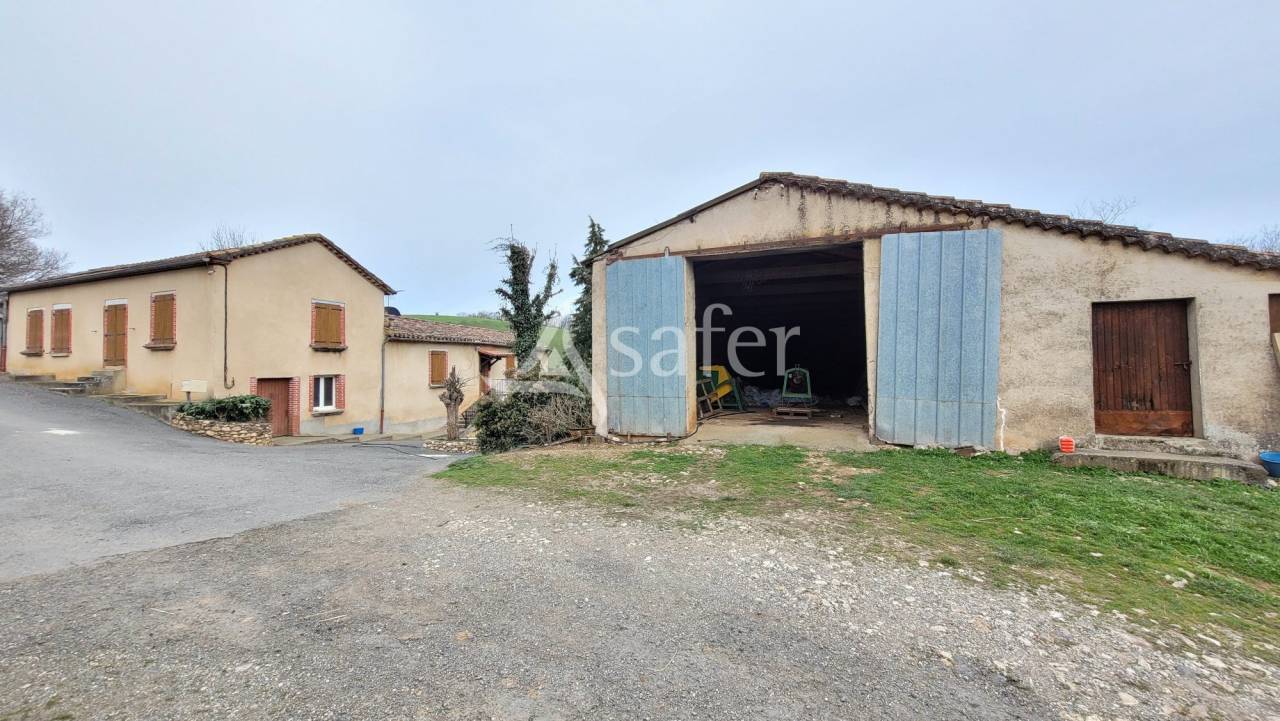 Exploitation agricole id&eacute;al &eacute;levage 102 ha