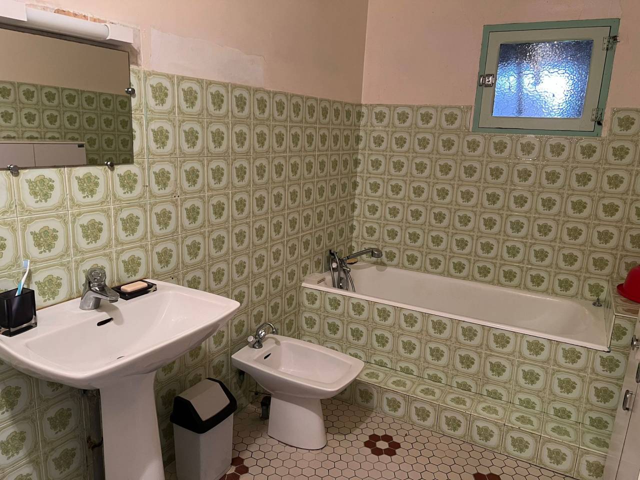 Propri&eacute;t&eacute; id&eacute;ale chevaux sur 6 ha proche BERGERAC (24)