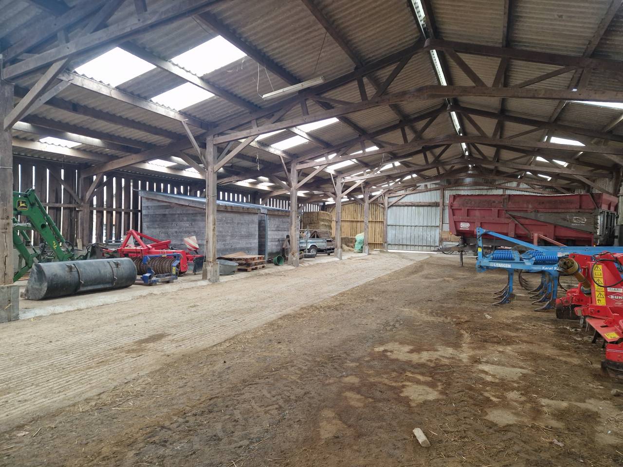 Exploitation Equestre &ndash; 50ha avec man&egrave;ge 