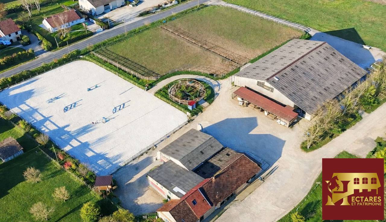 Structure &eacute;questre 21 hectares